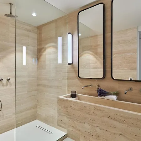 Sublim Montaigne-eiffel Tower * Paříž