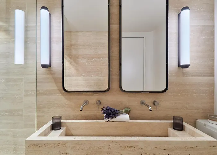 Sublim Montaigne-eiffel Tower *